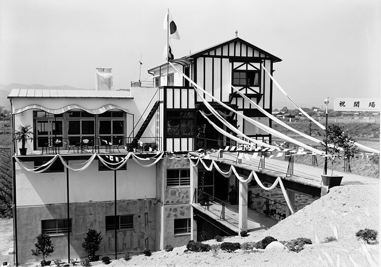 開場時のクラブハウス